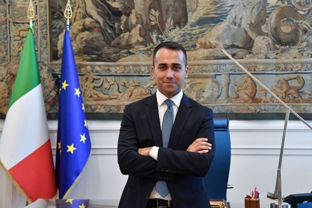 Di Maio: 'Da irresponsabili andare  al voto ora'