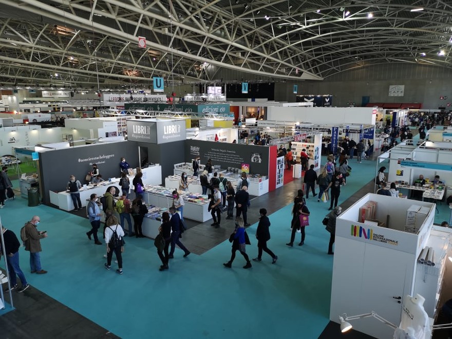 salone dall'alto.jpg