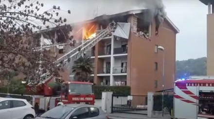 Pinerolo, incendio e crollo palazzina: un morto