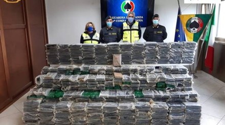 Tre tonnellate di cocaina sequestrate a Gioia Tauro 