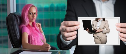 Nella corsa al Colle tra gli isterismi maschili spunta il rosa