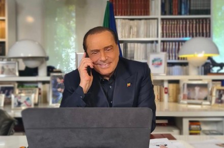 Destra a pezzi a San Valentino: Cupido Berlusconi per rifondarla