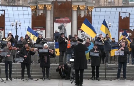 Infuria la guerra mentre Kiev si libera dai russi 