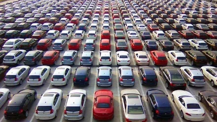 auto parcheggiate.jpeg