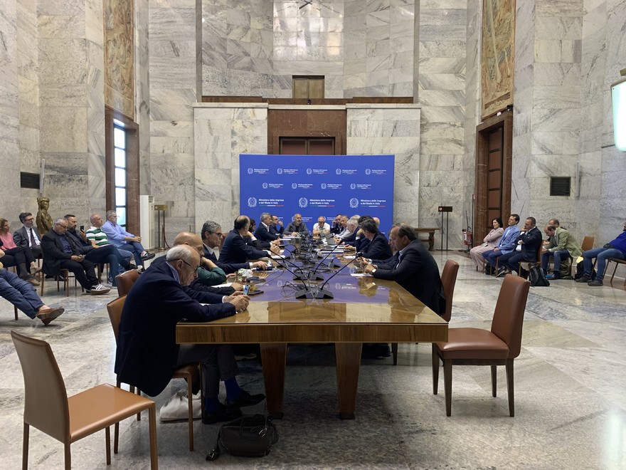 Stellantis di Pomigliano e Cassino al Mimit.jpeg