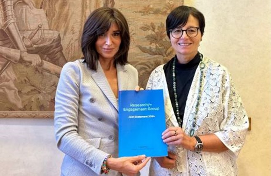 Il Ministro dell'Università e della Ricerca Anna Maria Bernini e la Presidente del Cnr Maria Chiara Carrozza.jpg