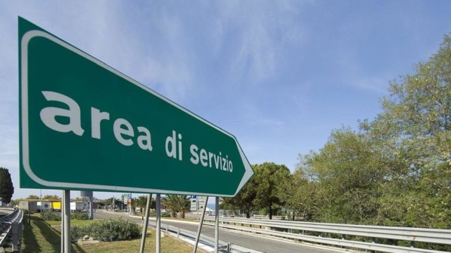 aree di servizio autostradali.jpg