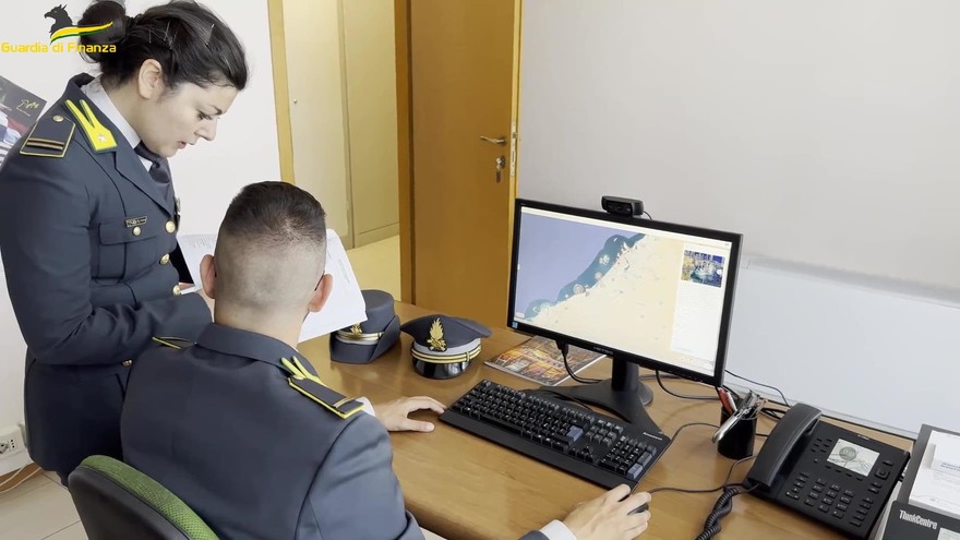 Finanza maxi sequestro a Rimini.jpg