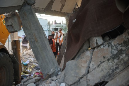 Continuano i raid Israele su Gaza, "almeno 14 morti"