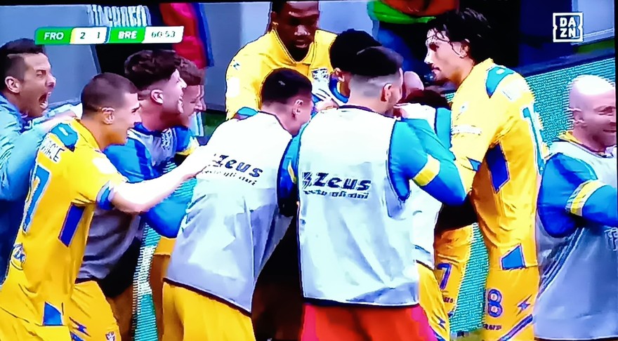 Frosinone, esultanza gol di Ghedjemis.jpg