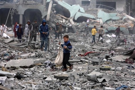 Nuovi raid di Israele su Gaza, è un massacro