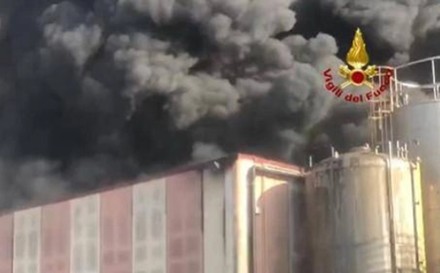 Incendio in industria chimica di Caivano, rischio diossina