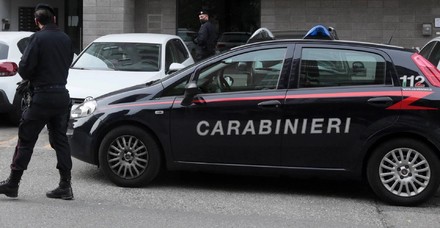 Modena, tre cadaveri trovati in casa: è ipotesi omicidio-suicidio